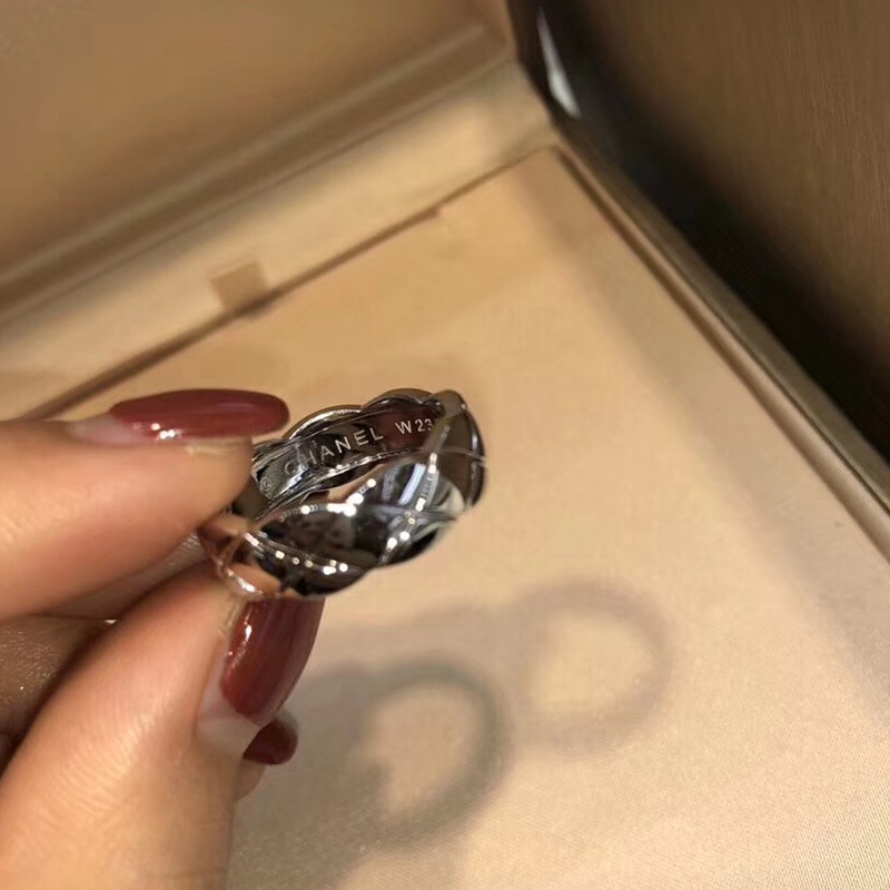 แหวนทองคํา 18k ขนาดเล็ก สีเบจ 2022