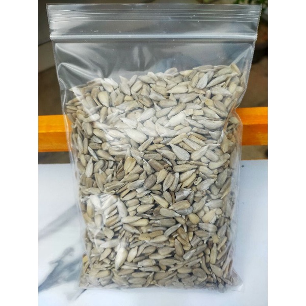 เม็ดทานตะวัน อบ ขนาด 250-500 กรัม แถมเกลือชมพู