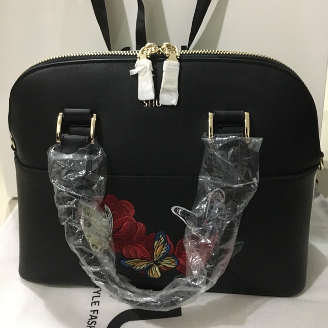 กระเป๋า SHU Global สีดำ ส่งฟรี!!