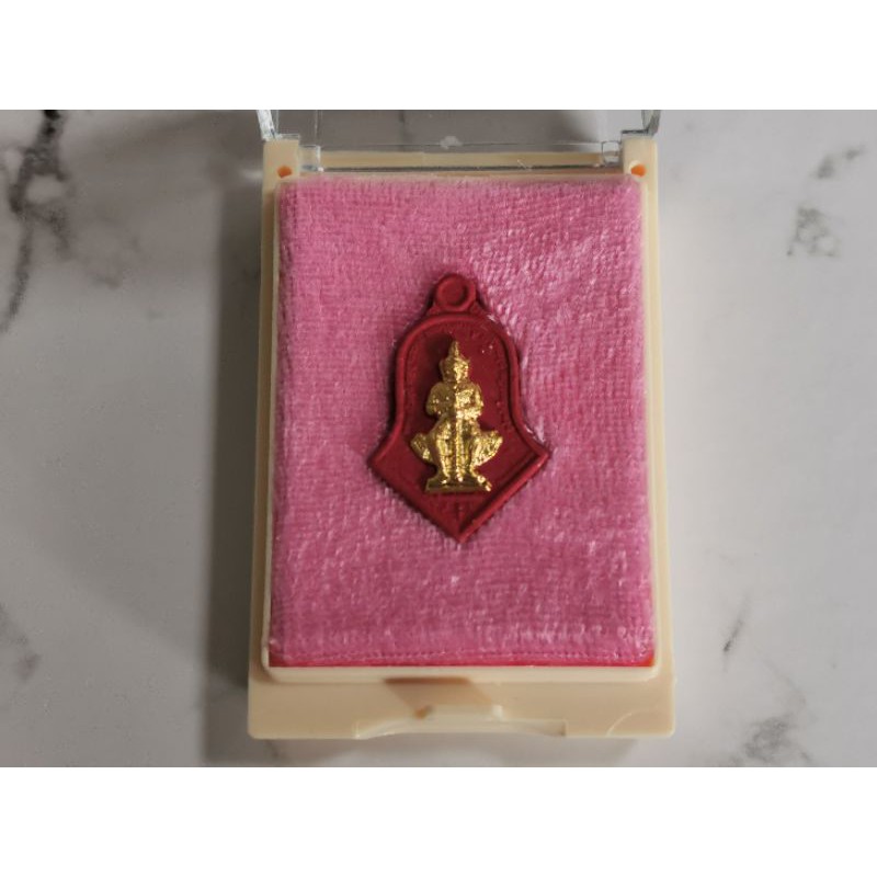 เหรียญท้าวเวสสุวรรณ รุ่นรับขวัญศิษย์ วัดจุฬามณี ปี 62เนื้อผงจูซาแดงหน้ากากกะไหล่ทอง พิมพ์เล็ก