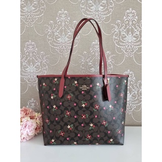 (ผ่อน0%) กระเป๋าสะพาย Coach CITY TOTE IN SIGNATURE CANVAS WITH HEART PETAL PRINT C7616 สีน้ำตาลเข้ม สายสีแดง หัวใจสีชมพู