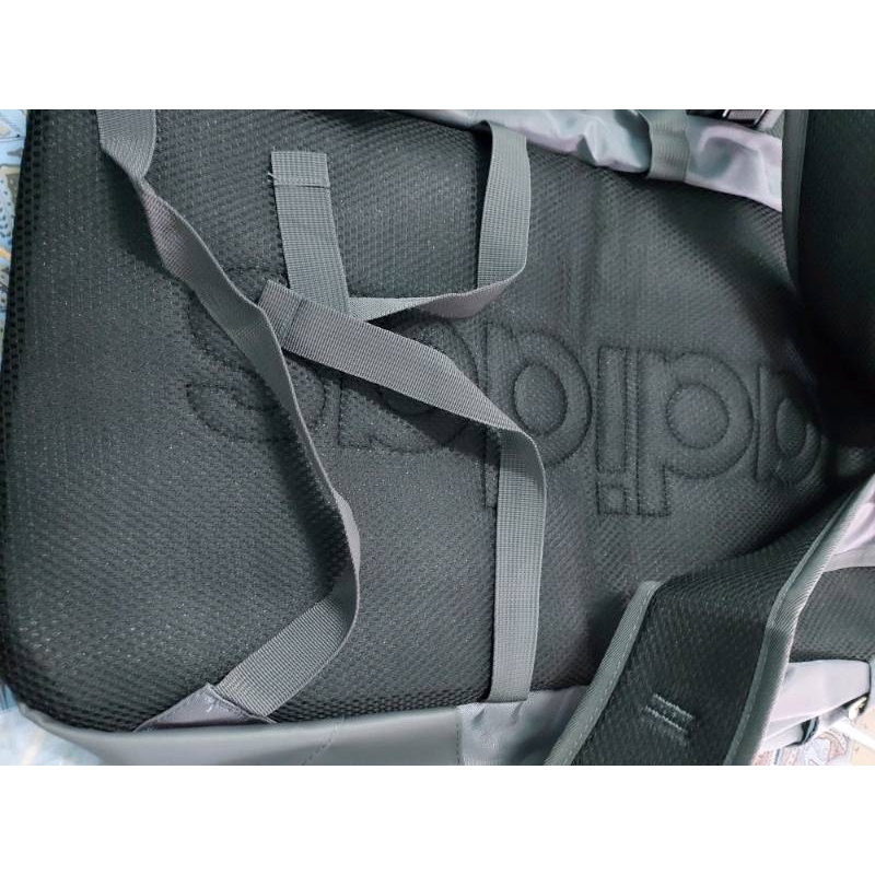 Adidas กระเป๋าเป้สะพายหลังขนาดใหญ่สำหรับผู้หญิงและผู้ชาย Casual Sport Bag Trip Bag - รูปที่ 4