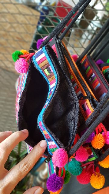 กระเป๋าสะพายลีซอ มีซิปกลาง ด้านในมีซับ - รูปที่ 4