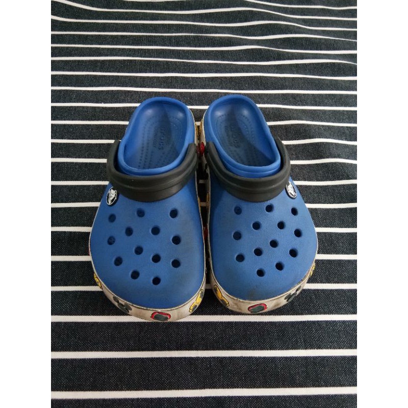 รองเท้า crocs มือสอง