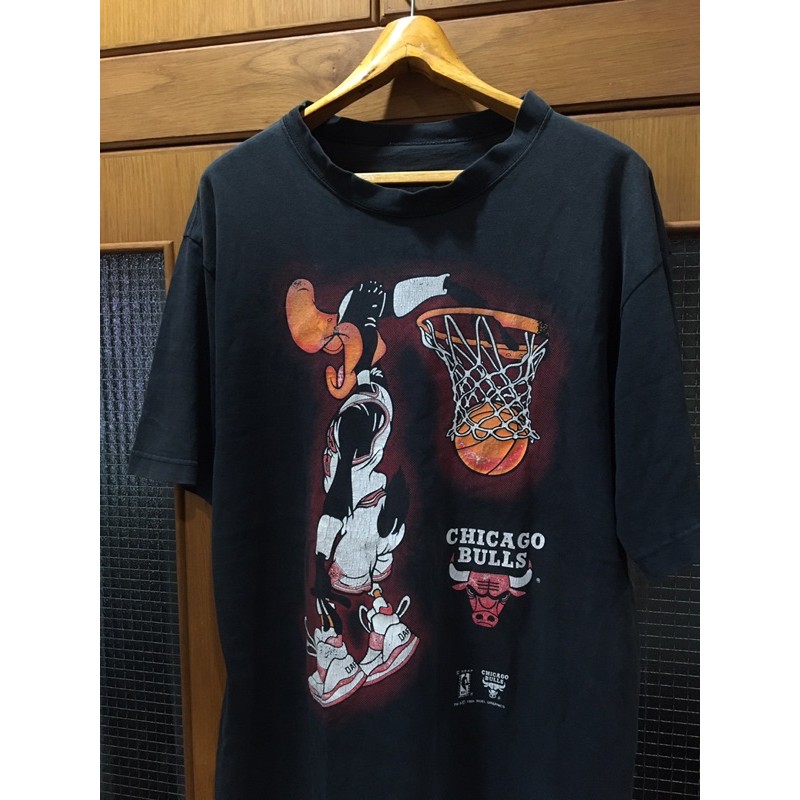 เสื้อการ์ตูนมือสอง VINTAGE 1995 DAFFY DUCK CHICAGO BULLS LOONEY TUNES Size L มือ2