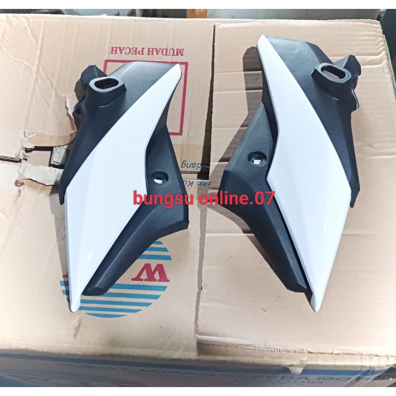 CB150R ชุดหูครอบไฟ LED ใหม่ CB150R LED สีขาวใหม่