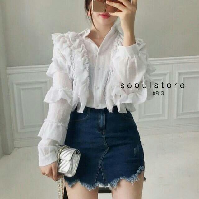 New!! Korea ruffle
🇰🇷by seoulstore 
 เสื้อเชิ้ตผ้าฝ้ายผสมแต่งระบายเก๋ๆ ท
