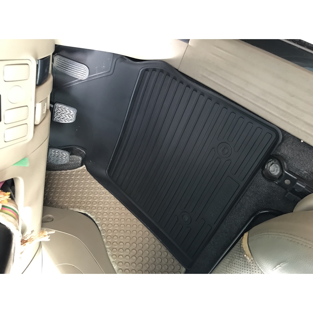 (เฉพาะคู่หน้า)  ผ้ายางปูพื้นรถยนต์ เข้ารูป ยกขอบ กันน้ำ TOYOTA VIGO พรมรถยนต์ พรมรองพื้นรถ พรมยาง - รูปที่ 4