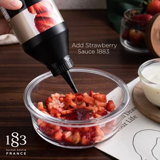 1883 ซอสสตรอเบอร์รี่ สำหรับคาเฟ่ ใช้ราดท้อปปิ้งและตกแต่ง | STRAWBERRY SAUCE 500 ml. (SKU 4708)