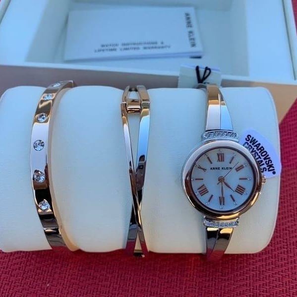 พร้อมส่ง นาฬิกาข้อมือผู้หญิง Anne Klein Rose Goldtone and Silvertone Bangle Set