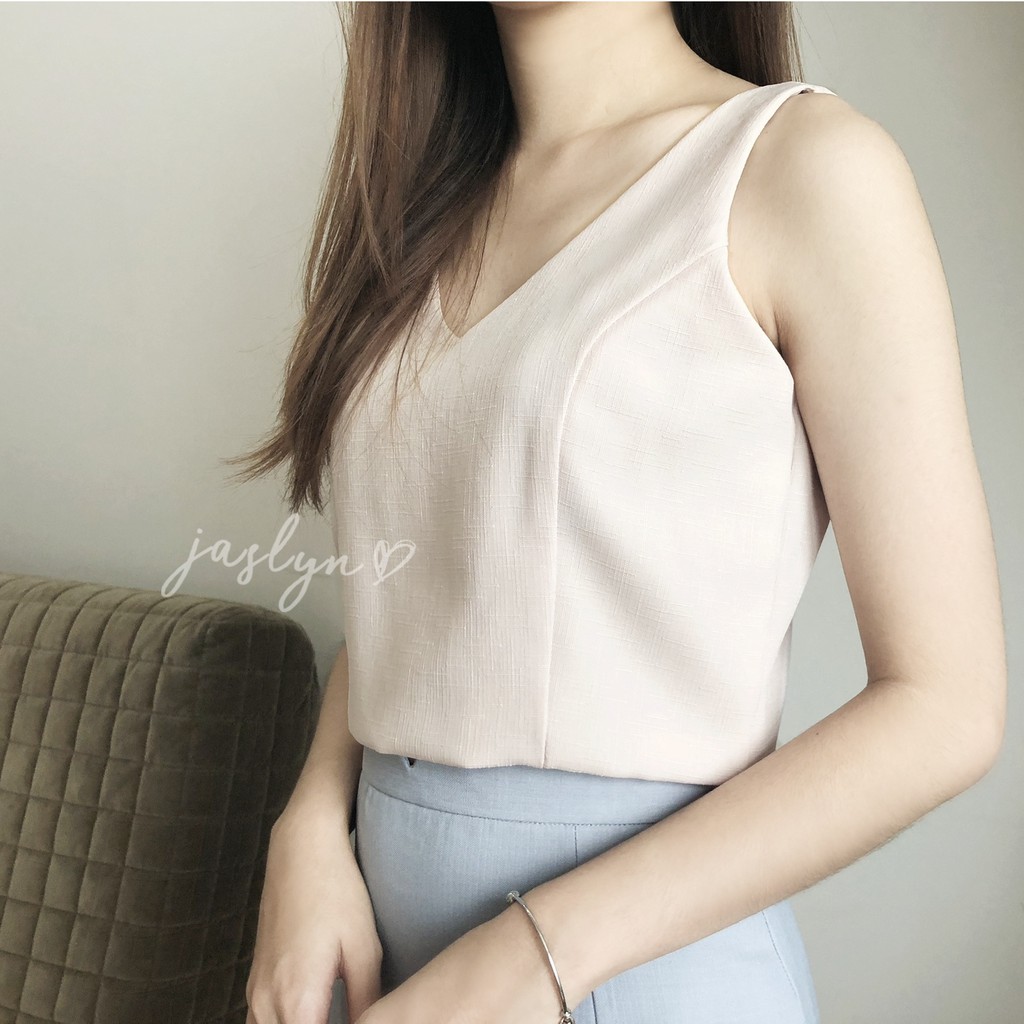 V Crop Set เสื้อคอวี คัตติ้งสวย เน้นคุณภาพ ผ้าไม่ซ้ำใคร S-M