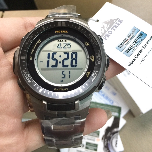 นาฬิกาข้อมือ Casio Protrek รุ่น PRW-3000T-7DR นาฬิกาข้อมือผู้ชายสายไทเทเนี่ยม