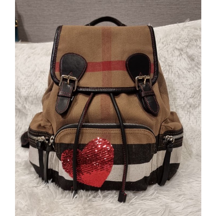 burberry backpack แท้มือสอง