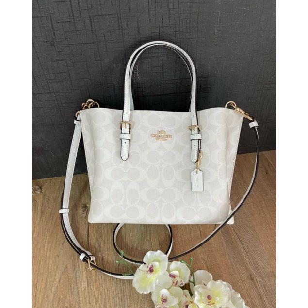 แท้💯% Coach C4250 Mollie Tote 25 สีขาว ลายc