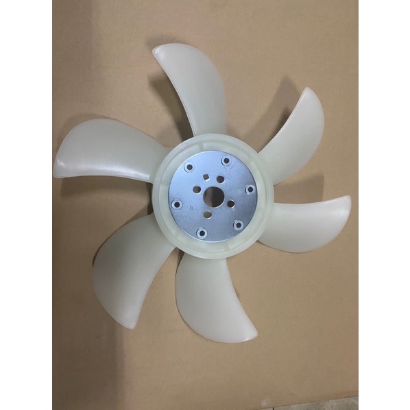 FORKLIFT  TOYOTA FAN BLADE 16361-23860-71 TOYOTA 4Y 1DZ