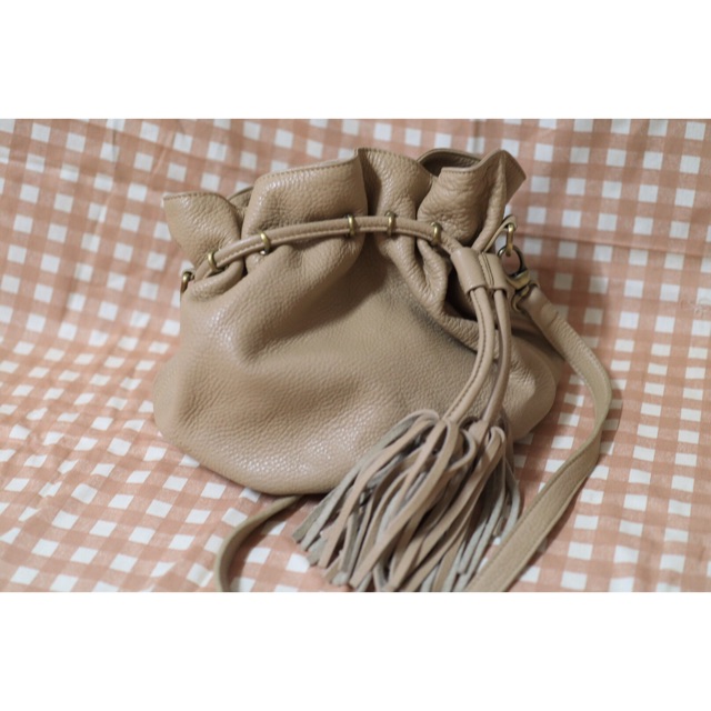 Hatsukoi Bag รุ่น Fuku (Demo ไม่มีป้ายตรายี่ห้อสแตมป์ที่กระเป๋า)สี Belge