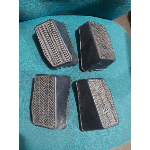 พักเท้า toyota ae80 ae90 ae101 ae111