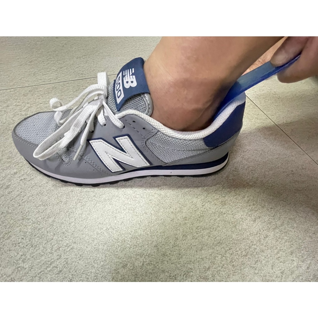 ช้อนรองเท้า พลาสติก/เหล็ก ขนาดพกพา ช่วยให้การใส่/ถอด รองเท้าเป็นเรื่องง่ายมากยิ่งขึ้น (1 ชิ้น) - รูปที่ 4