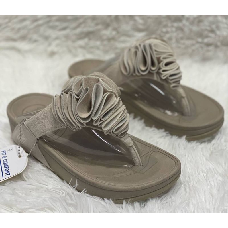 รองเท้าFitFlop ของผู้หญิง พร้อมส่ง(36-40)เพื่อนนิ่มใส่สบายเบายิ่งใส่ยิ่งๆใส่ไม่เจ็บเท้า