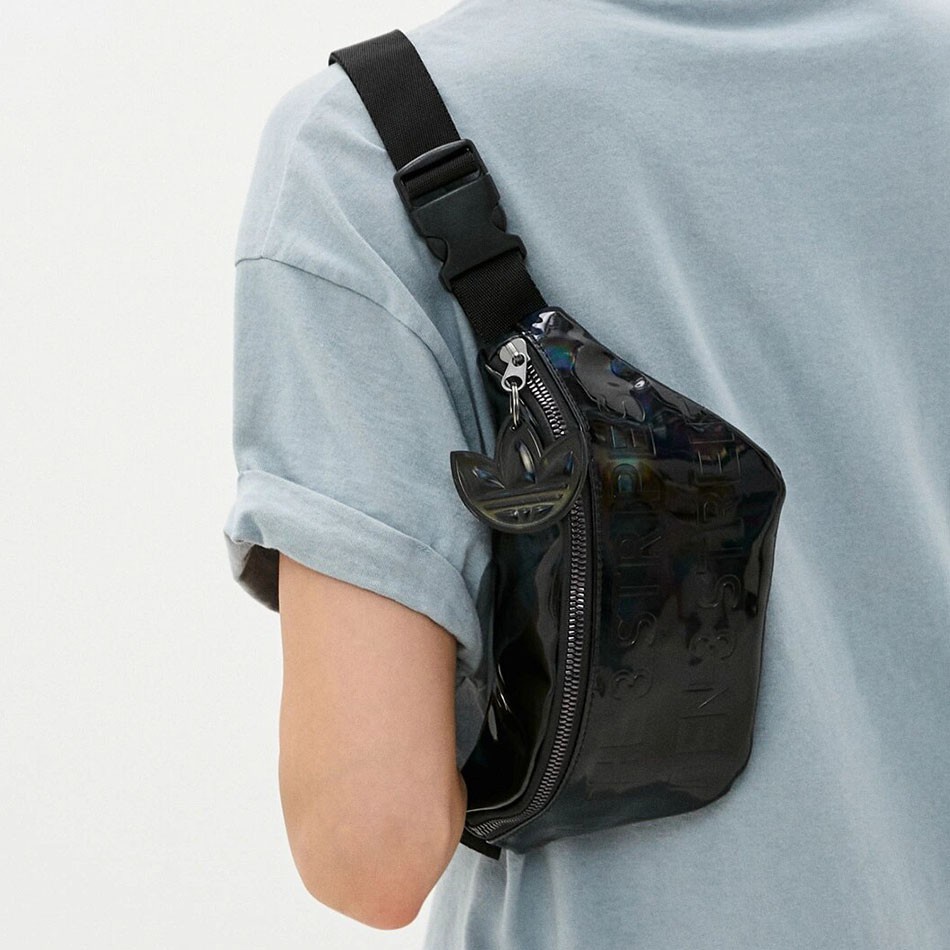 ตรงจากโรงงานลิขสิทธิ์แท้ กระเป๋าคาดเอว คาดอก adidas Waist Bag สีดำ