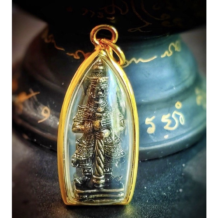 ท้าวเวสสุวรรณ รุ่นจิ๋ว กรอบหวาย  ปัดดำลายชัดสูง3เซน.