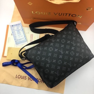 กระเป๋า LV massenger for men hi-end1:1พร้อมส่งค่ะ