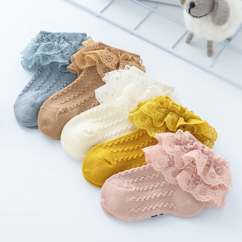 Socks 37 บาท ถุงเท้า ผ้าฝ้าย แบบนิ่ม กันลื่น ระบายอากาศได้ดี ลายลูกไม้ สไตล์เจ้าหญิง สําหรับเด็กผู้หญิง Baby & Kids Fashion