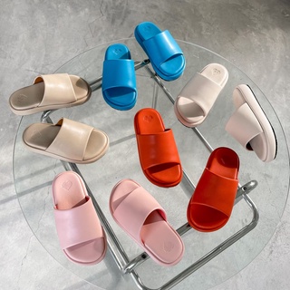 Mochi sandals รองเท้าแตะสวมนุ่มมาก ทักมาเช็คสต๊อกก่อนสั่งนะคะ