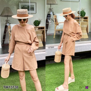 TW13730 Jumpsuit จั๊มสูทขาสั้น คอปาดจะใส่เป็นเปิดไหล่ข้างเดียวก็เก๋ แขนยาว เนื้อผ้าลินิน มีซิปหลังยาวลงมาถึงสะโพก