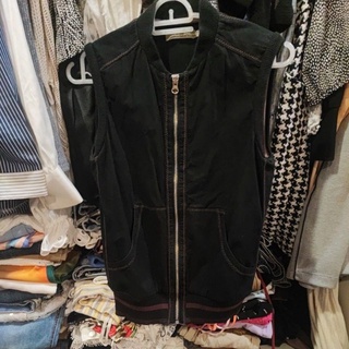Usedเสื้อแจ็คเก็ตแขนกุดปลายจั๊มFQ&amp;L