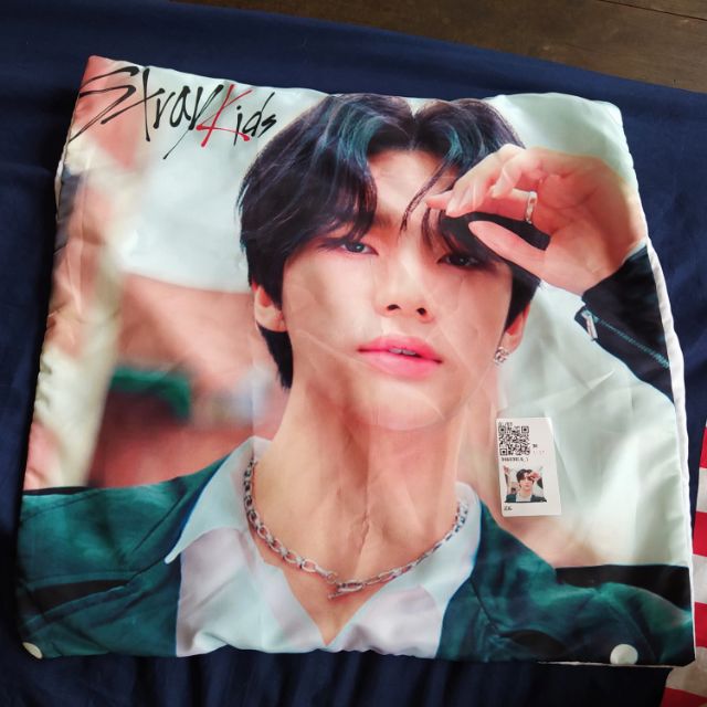 Hyunjin stray kids ปลอกหมอน