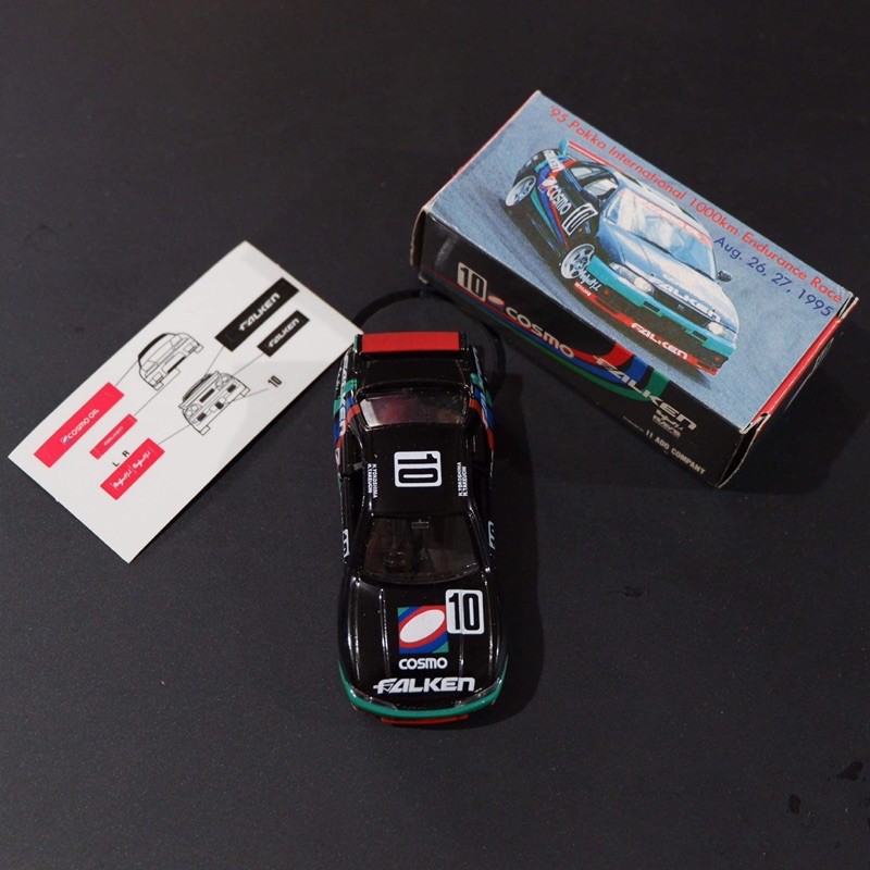 TOMICA Nissan GT-R R33 falken