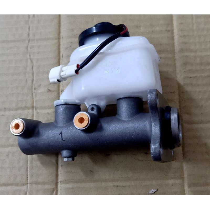 TOYOTA LC HZJ80 ปั๊มหลักเบรค (47201-60460)