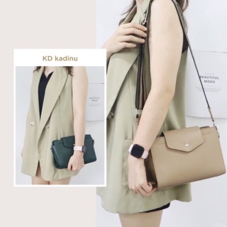 KD kadinu กระเป๋าแฟชั่นสะพายข้าง หนัง Saffiano แต่งด้วยสายสปอร์ต (H4459)