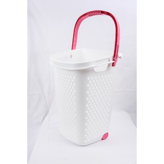 ตะกร้าผ้าล้อลาก สีชมพู Hamper with wheel Pink Lift And Go