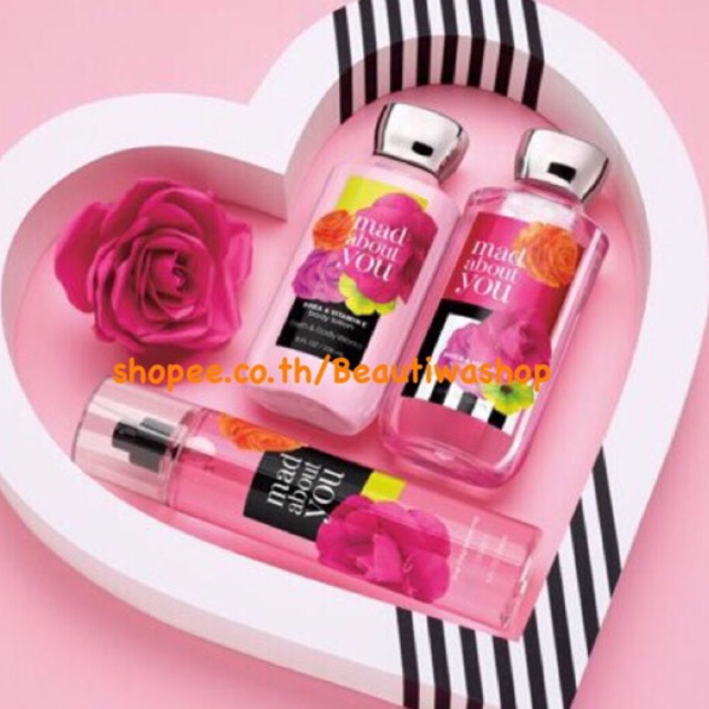 Bath And Body Works Signature Collection " MAD ABOUT YOU Body Lotion หอมเซ็กซี่เบาๆ หวานซ่อนเปรี้ยว 8 ออนซ์ / 236 กรัม