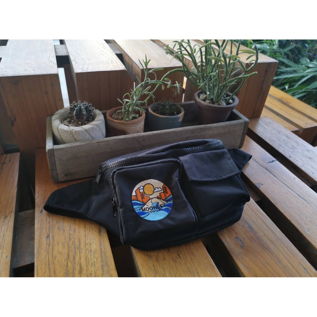 พร้อมส่ง กระเป๋าคาดอกรุ่น Avenue Waist bag กระเป๋าแฟชั่น