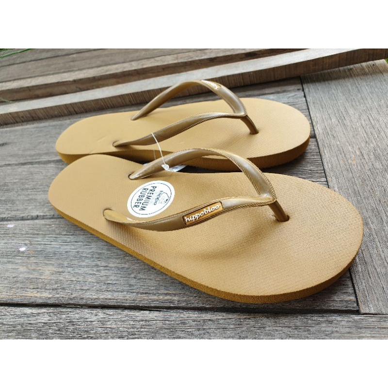 รองเท้าแตะ hippo bloo สีน้ำตาลทองสายเล็ก