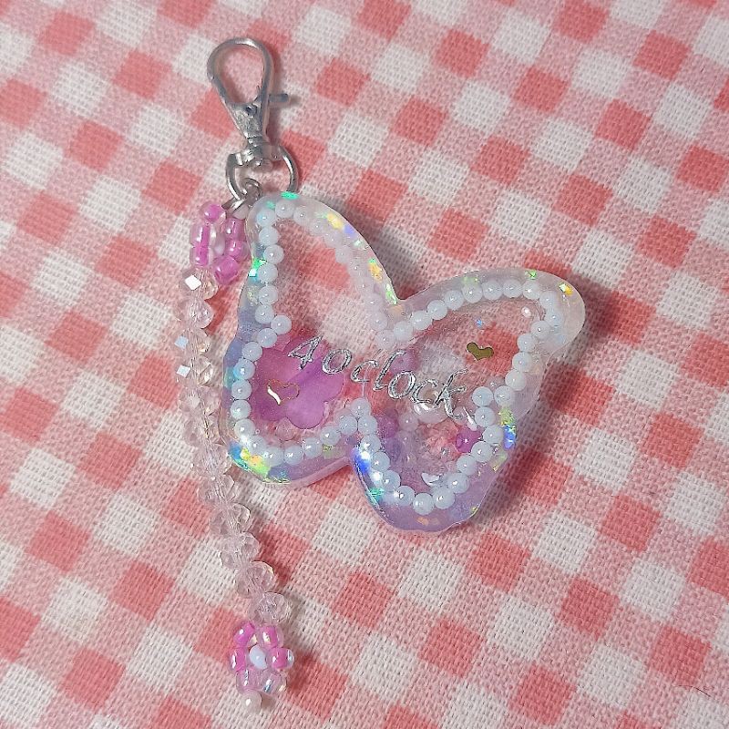 Gantungan Key Chain bts kim taehyung V 4oclock เปียกผีเสื้อ shaker kpop เรซิ่นพวงกุญแจ