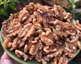 วอลนัท เม็ดเต็ม อบ 200 กรัม และ 500 กรัม
