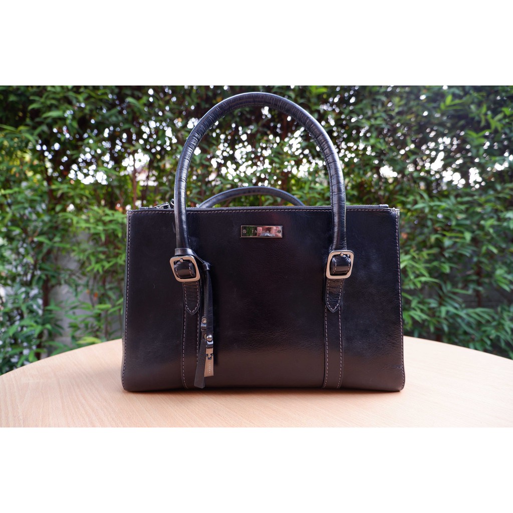กระเป๋าหนังแท้ สีดำเงา มือสอง ยี่ห้อเทมส์ - 2nd hand Thames Shiny Black Leather