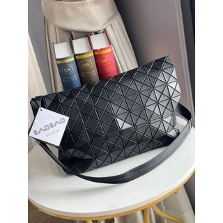 📮@2,260.-🔥🔥BIG DAY+MID MONTH ลด 9 % 🔥🔥💯Baobao Issey Miyake Prism Sac