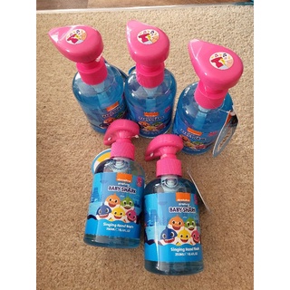 (พร้อมส่งสินค้านำเข้าจาก UK) Baby Shark hand wash singing เจลล้างมือร้องเพลงเบบี้ชาร์ค