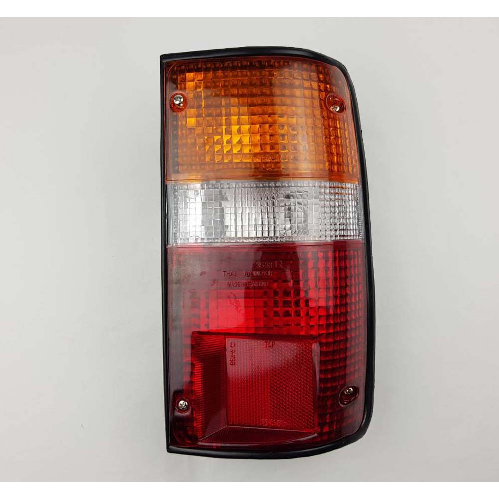 ไฟท้าย ไฟหลัง ไฟท้ายบอกสัญญาณ หลัง ขวา สำหรับ 89-97 Toyota Hilux Mighty X LN80 LN85 LN90 RN80 RN90 R