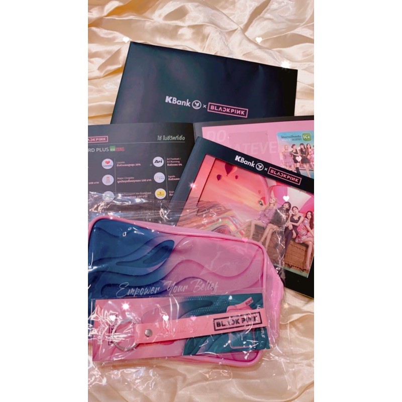 KBank x BLACKPINK (Black Edition) กระเป๋า, พวงกุญแจ, ธีม และกรอบรูป