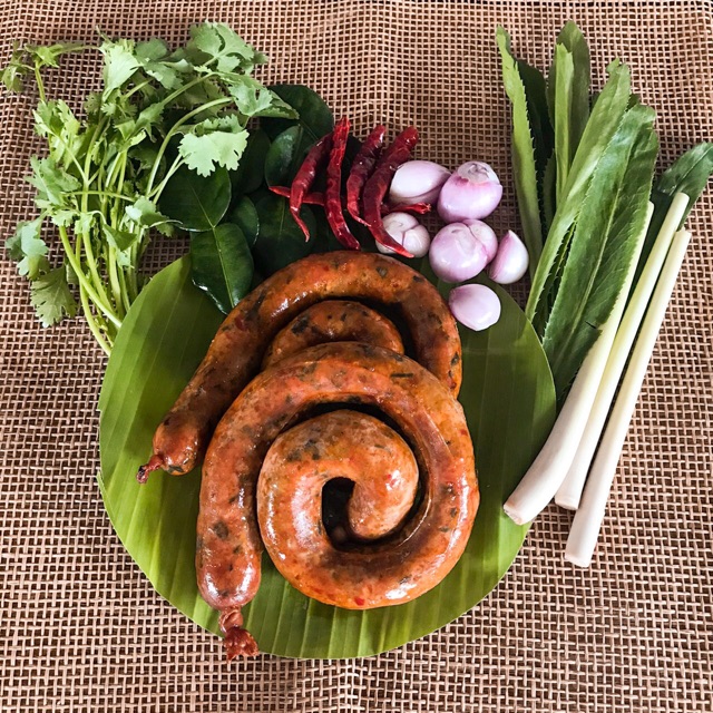 ไส้อั่วหมู (Northern Thai Sausages)