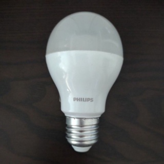 หลอดไฟ LED Philips 9W มือสอง