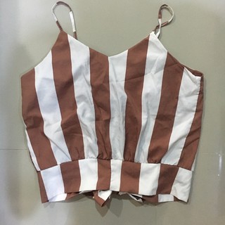 เสื้อสายเดี่ยวลายทางลง