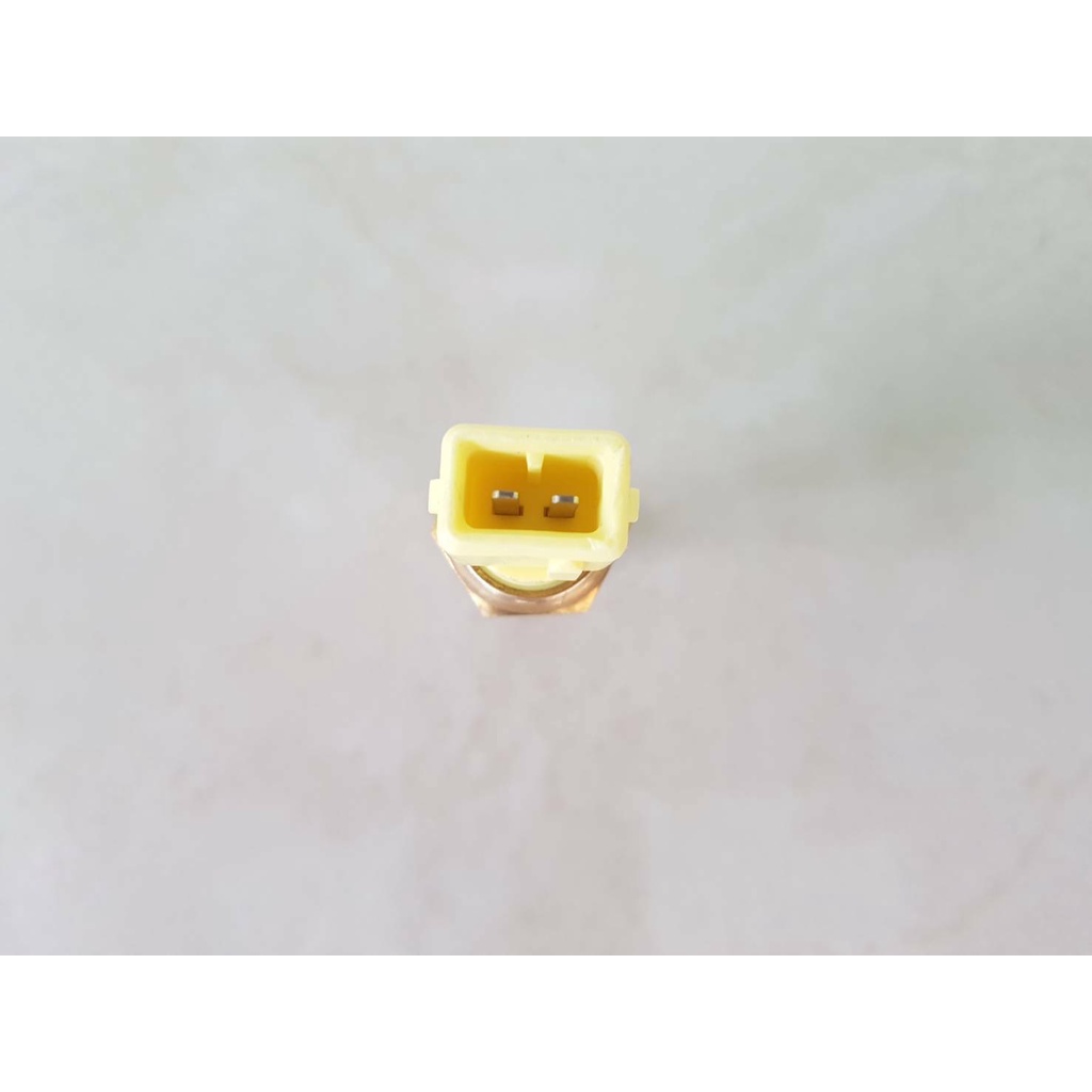 สวิทความร้อน(เซ็นเซอร์วัดอุณหภูมิ) TOYOTA AE80,CAMRY #KW406 ไต้หวัน ตัวละ280บาท