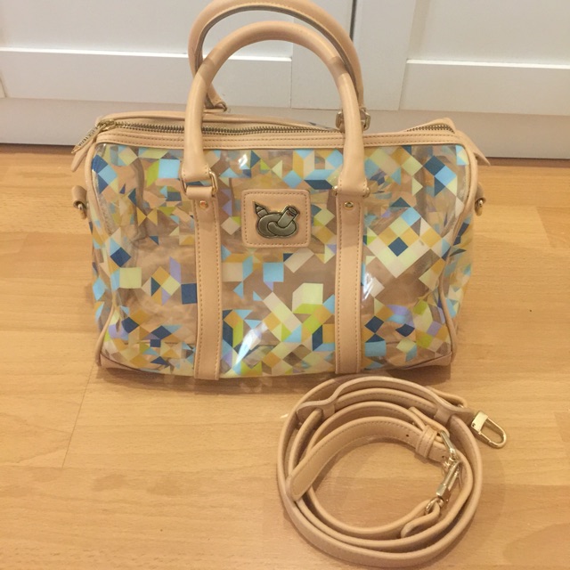 กระเป๋า Kloset